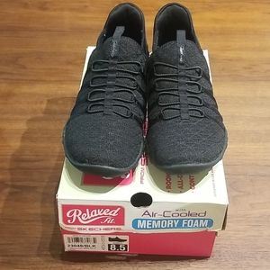 Relaxed fit memory foam by Skechers 8.5